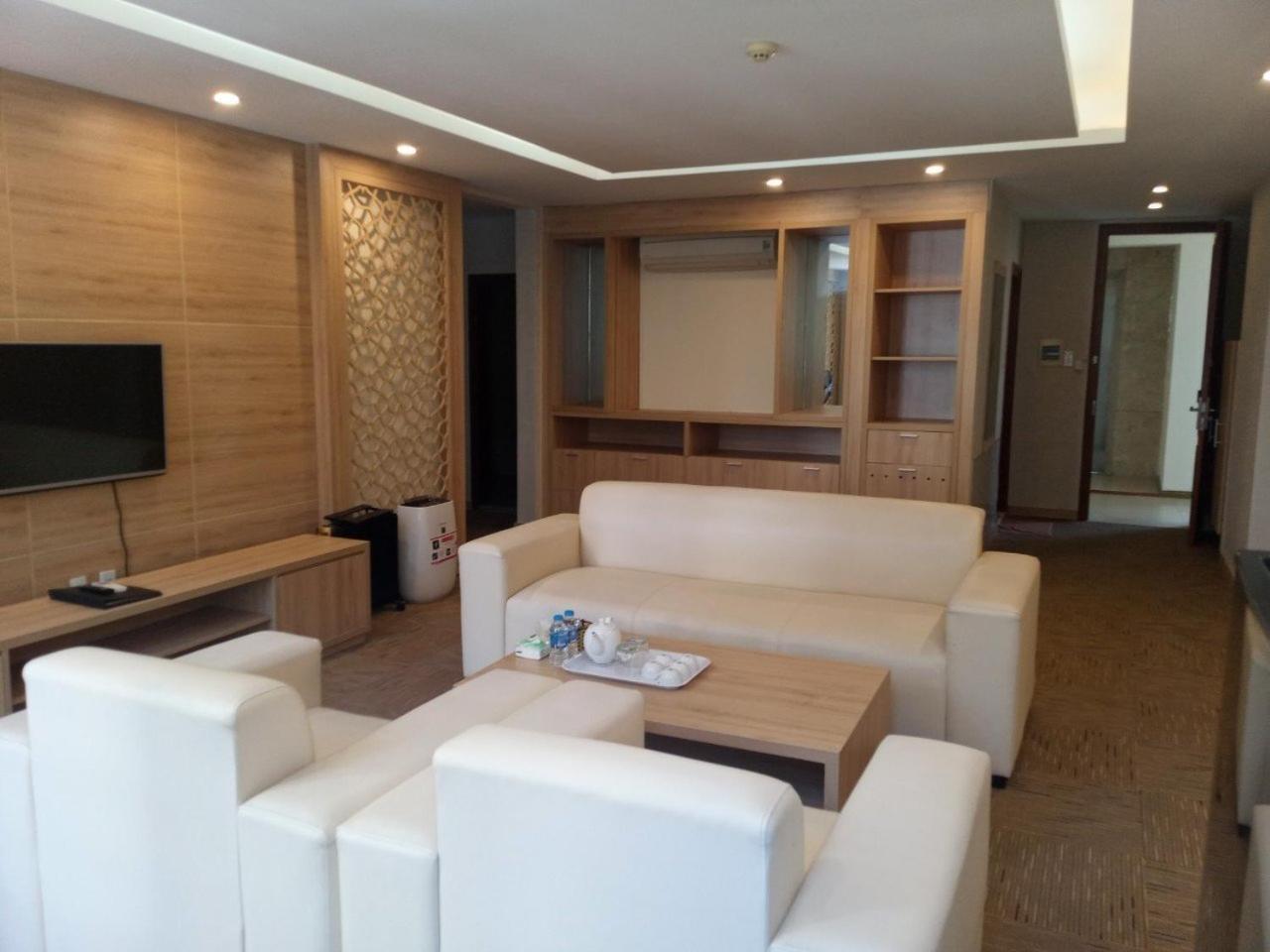 Nguyẽn Quyèn 3* Hà Nội